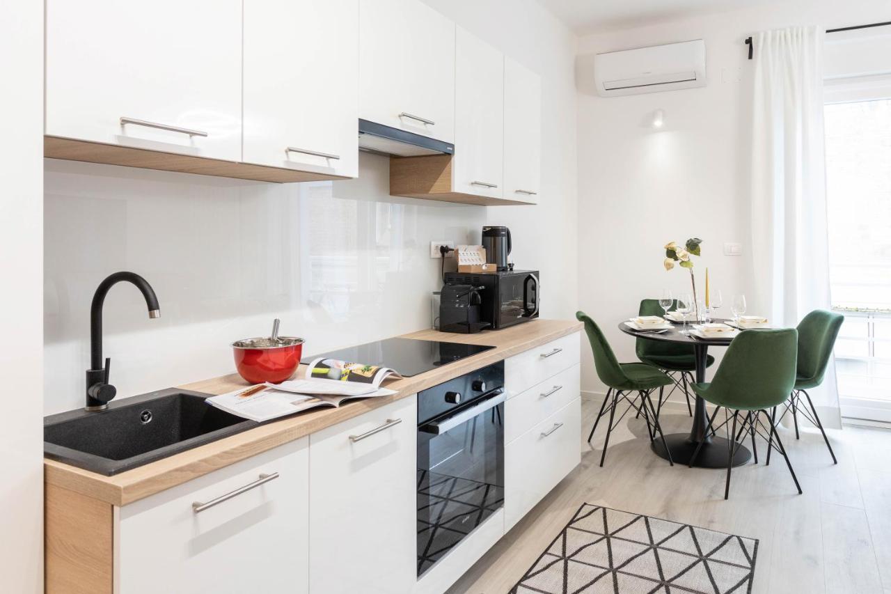 Design Triplex In The City Center With A Balcony Zagreb Exterior foto